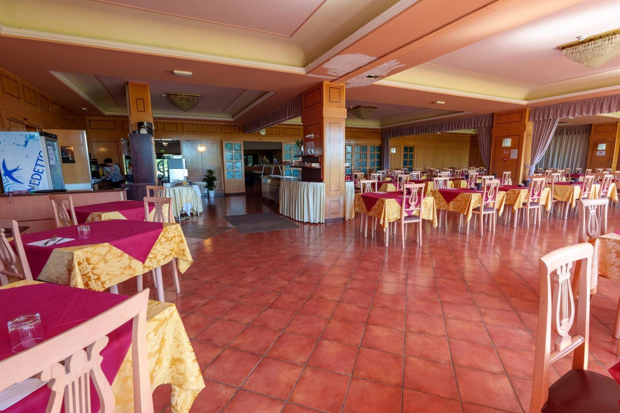 Hotel Villa Strassoldo "Ex Attianese Hotel Restaurant" Cervignano del Friuli Kültér fotó